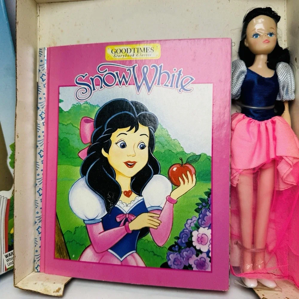 Vintage Snow White‎ Storybook Gift Pack Doll Read-A-Long Audio Cassette Book Set